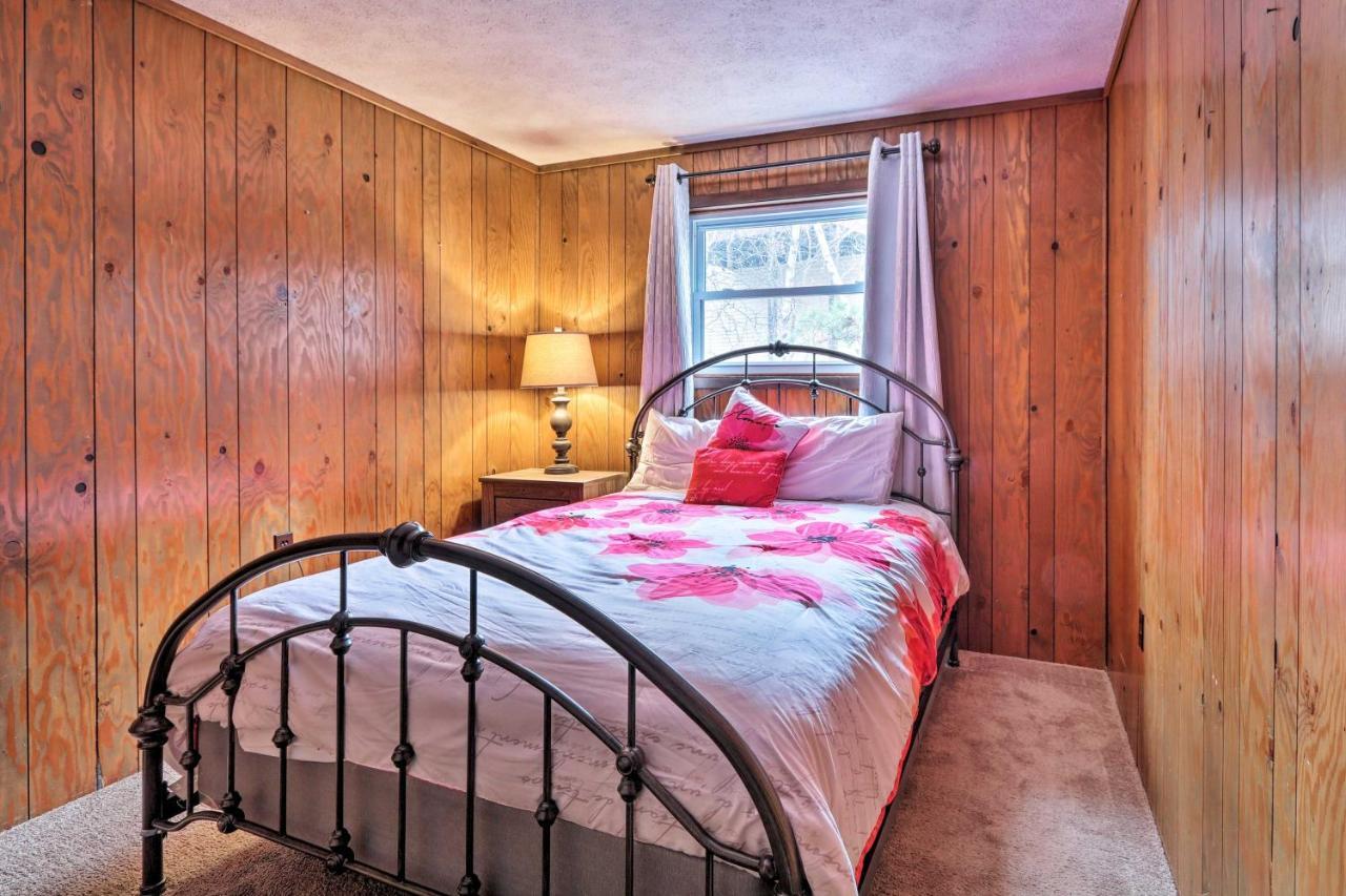 Quiet Poconos Getaway 23 Mi To Camelback Mountain Villa Albrightsville Exterior photo